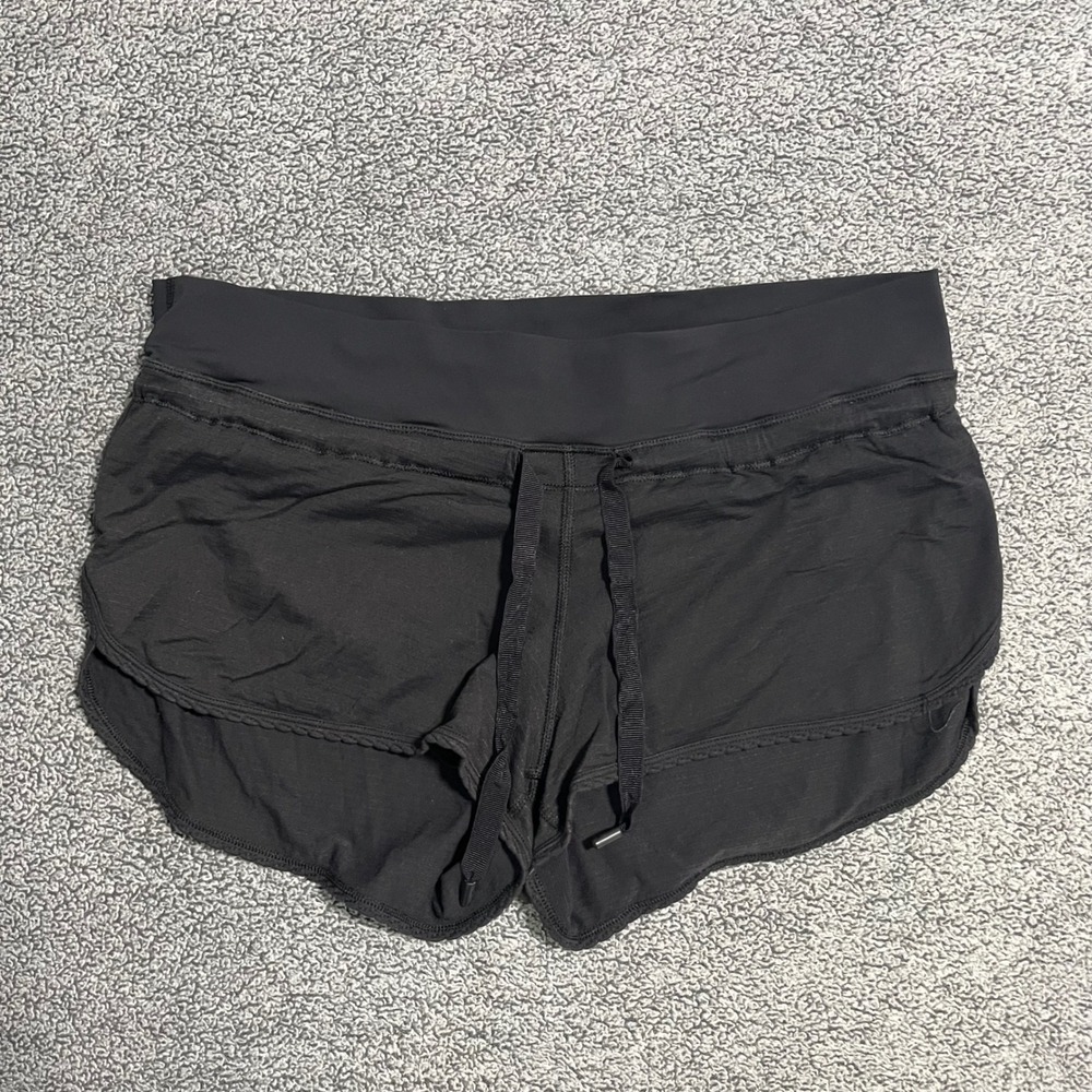 Lululemon Choose a Side Shorts Black Athletic Running Gym Shorts Women Size 6